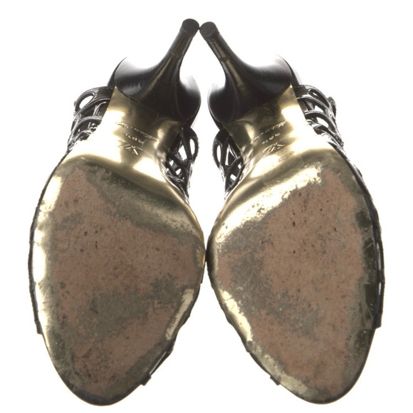 Louis Vuitton HOLIDAYS Patent Leather Lazor Cut Out Accent Slingback Heels - Picture 12 of 14